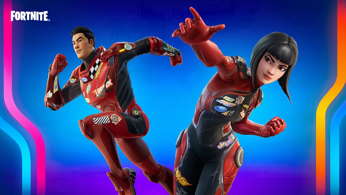 FNUpdateNew's tweet image. Ready to execute the most complex maneuvers.

The Rogue Navigator and Rogue Gunner Outfits have landed in the Shop!