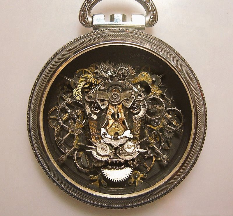 Hannah77709's tweet photo. Steampunk lion' by US artist Sue Beatrice who creates sculptures and jewellery out of watch parts https://t.co/xDWoew09TK