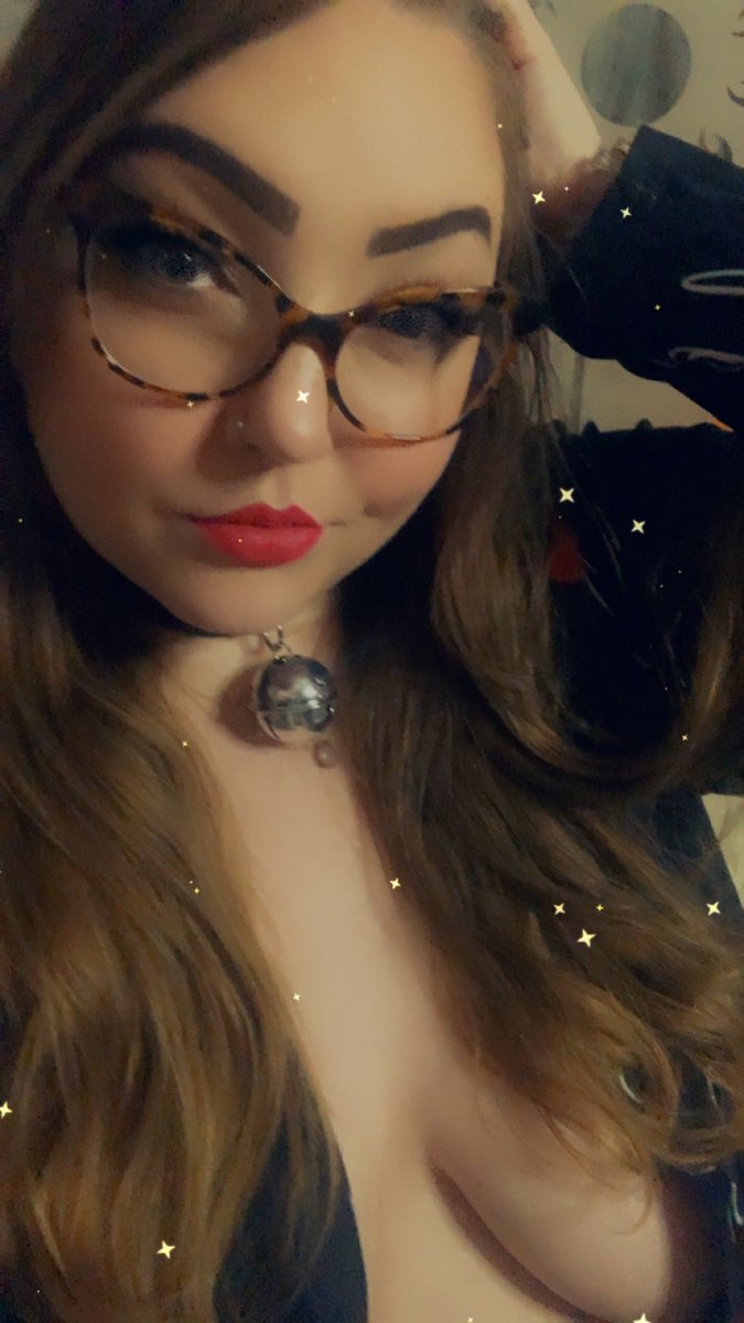 hazelshigh's tweet photo. Another week another party!
Cum join me wontcha?!
https://t.co/CB4LgQrcKn 
😘 https://t.co/xskocJKARN