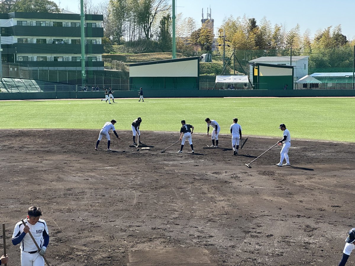 VanAsahi's tweet photo. Today the older players practiced with the university’s senior team where three players are drafted into the Nippon Professional Baseball League. It is important to learn about the hard work ethics. https://t.co/IMZp6mO6hU