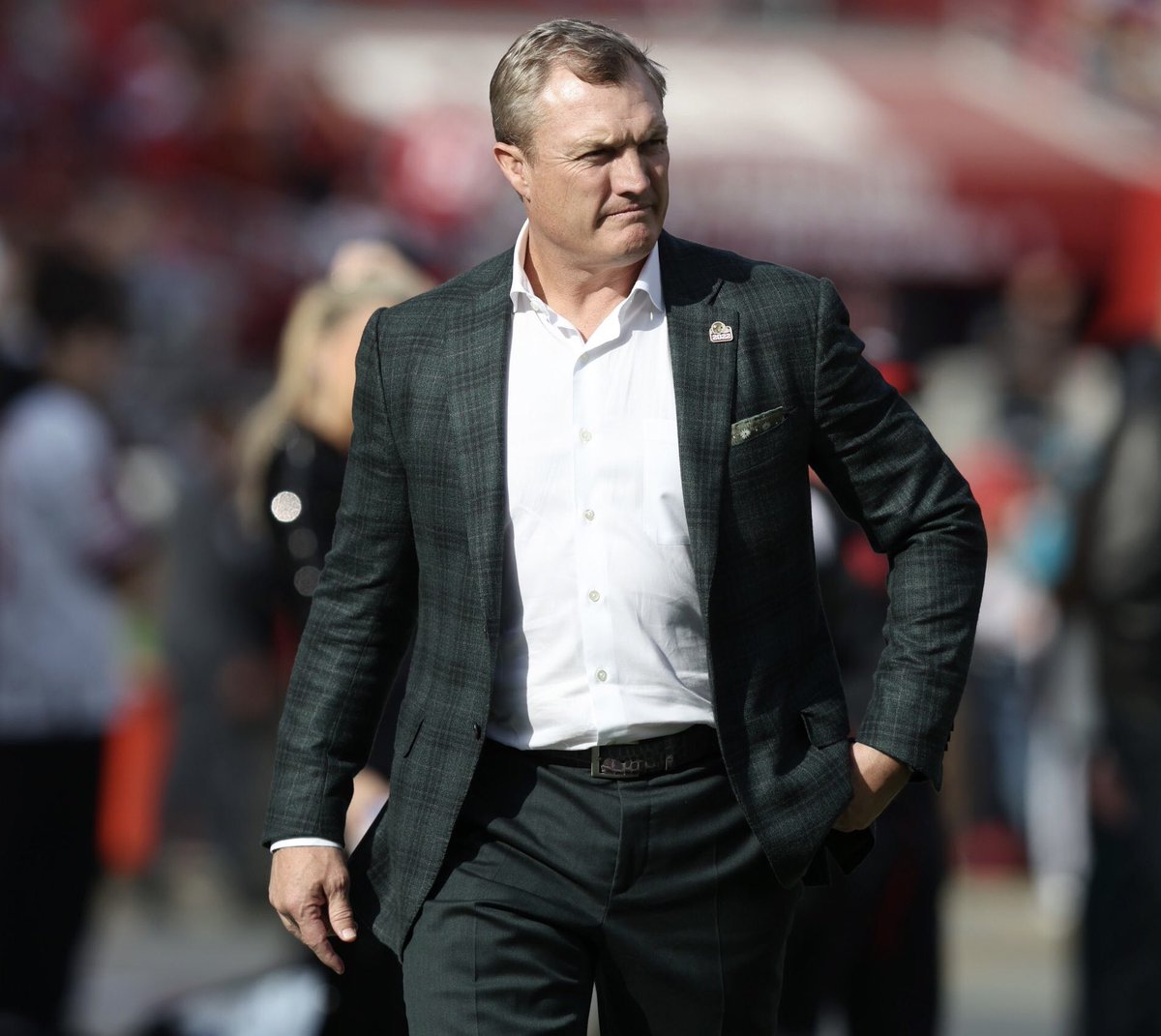 Coach_Yac's tweet photo. The writing is on the wall with both Charles Omenihu and Samson Ebukam leaving… The Niners are going to bring in a pretty big edge rusher. The only question is who? https://t.co/rKcvhYOKmX
