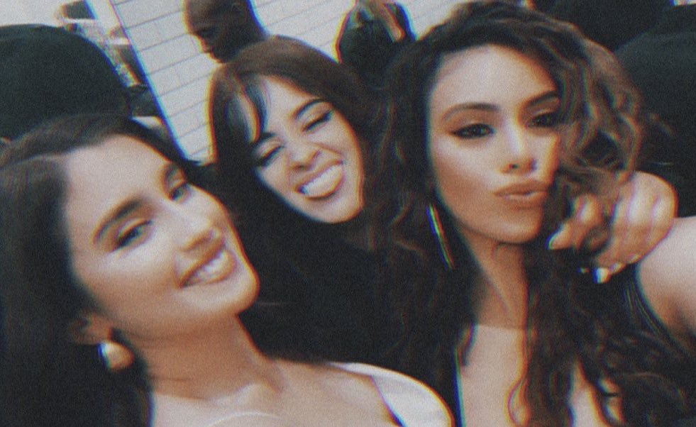 kccabeyoes's tweet photo. imaginei elas se encontrando hoje em dia… 

“no meu círculo, no meu mundo, é só Camila, Dinah e eu” - Lauren’s voice https://t.co/iF7tlva0Tk