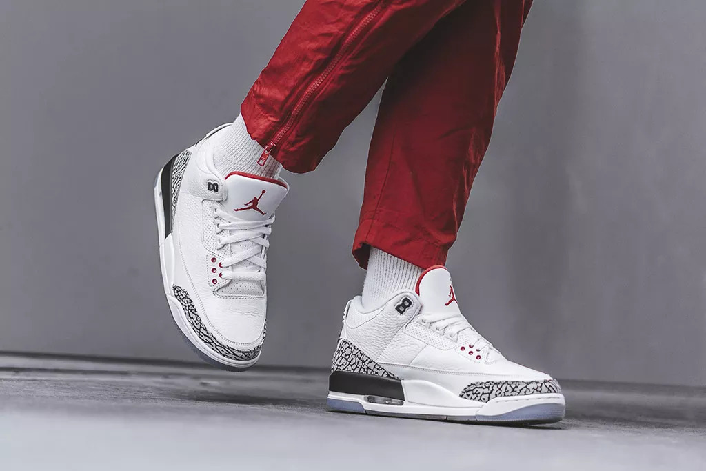 rapcrushers's tweet photo. Get ready to kick it in style with the hottest sneakers on the block! 👟🔥 #sneakerhead #fashion #Trending
#J3s #WhiteCement
>> Shop now: https://t.co/D64CVdy8eO https://t.co/sTvEX3N37F