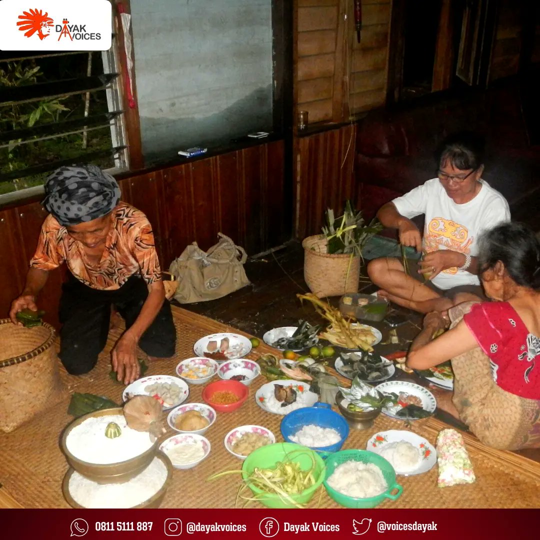 VoicesDayak's tweet photo. Sejarah Sesajen

Postingan Lengkap;
https://t.co/y8TtHLMQO2

#dayakvoices #dayakbercerita #jpickalimantan #indonesia #kalimantan #dayak #borneo #dayak #indigeneous #sungaikalimantan #palangkaraya #sesajen https://t.co/JZsmI51qPD