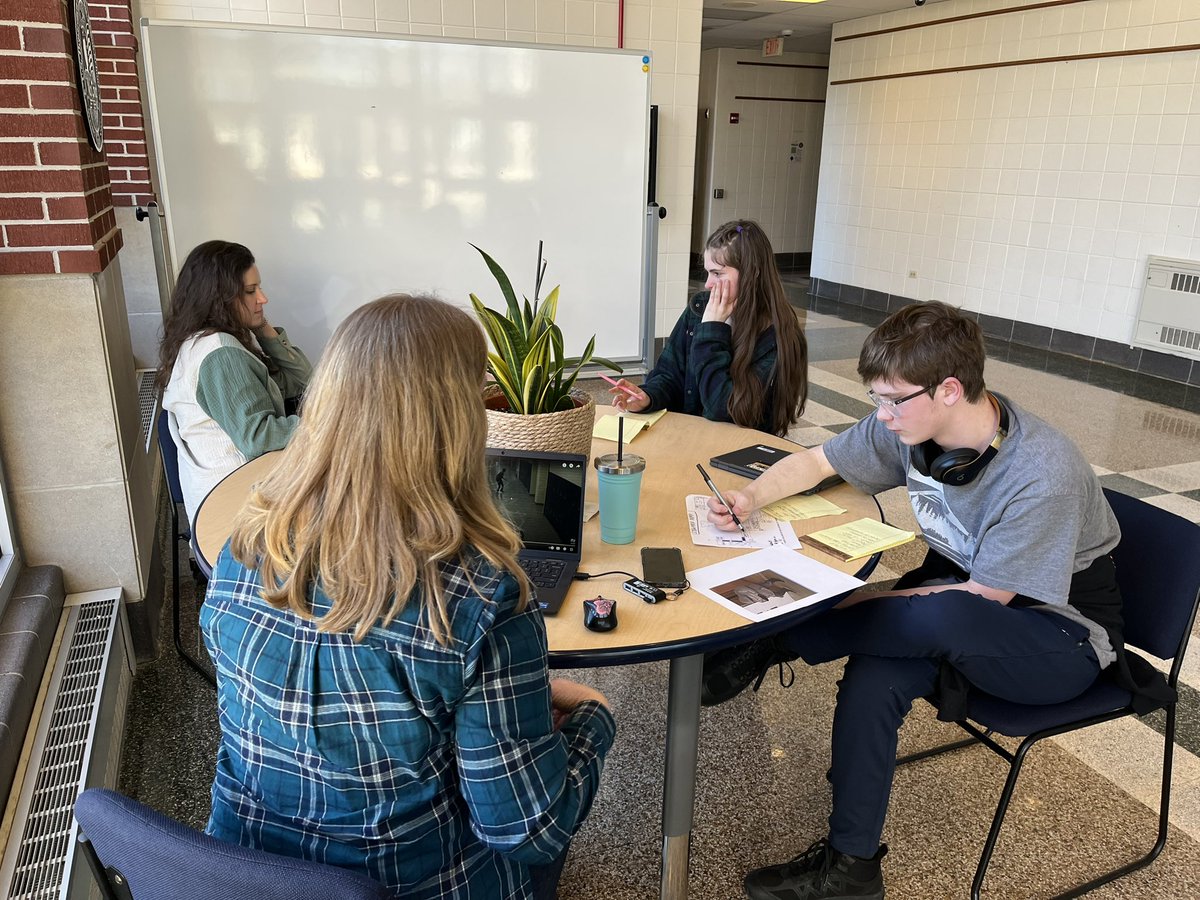 CompassD303's tweet image. Thanks to @cityofStCharles Police &amp;amp; Fire Departments and @TCom911 for coaching our students through this authentic application of knowledge &amp;amp; skills! #LearnerExperience #CommunityConnected @StCharlesD303