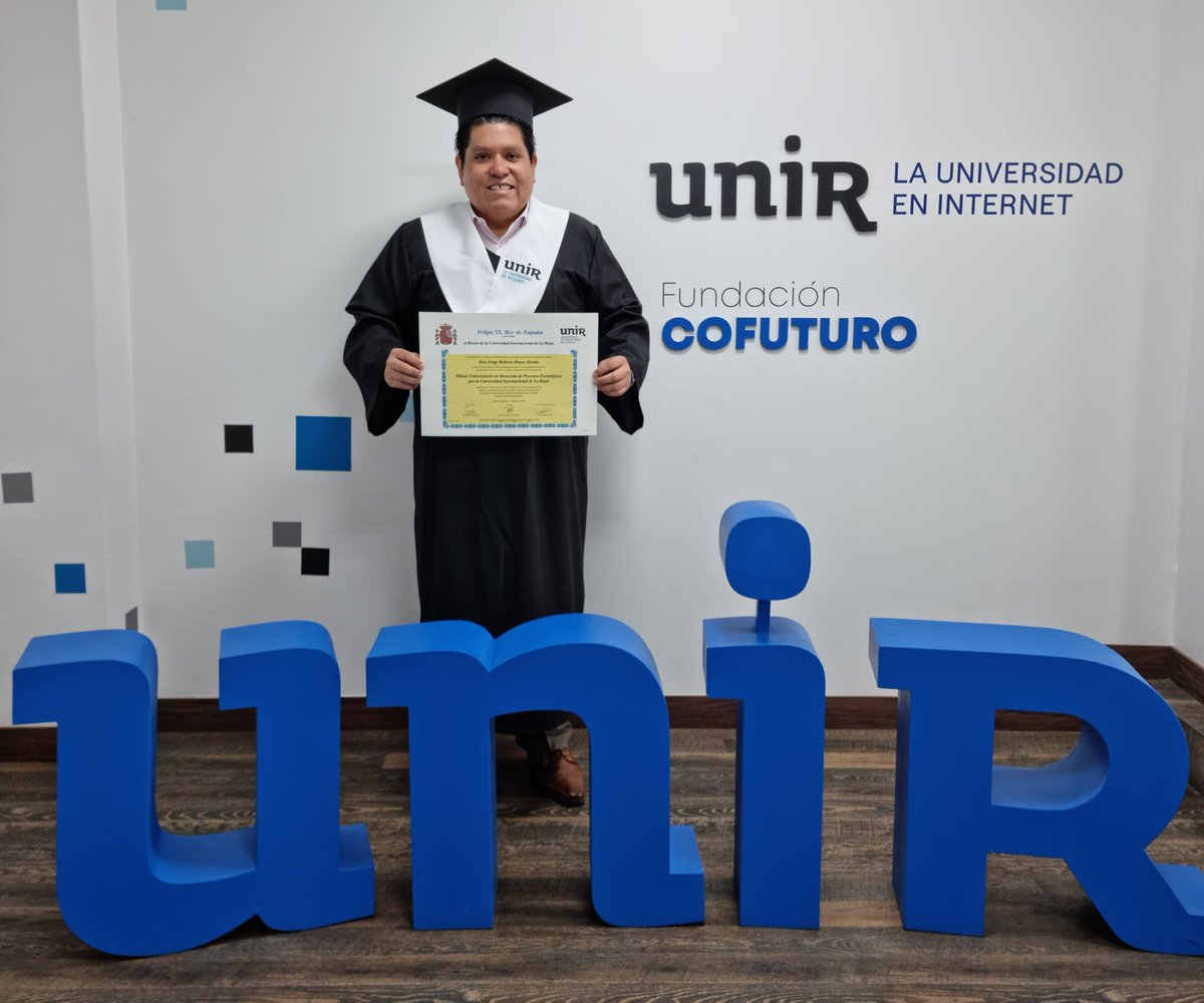Muy contento de recibir en Guayaquil mi título oficial de Máster en Dirección de Procesos Estratégicos por <a href="/UNIR_Ecuador/">UNIR Ecuador</a> 

¡Vamos por más!
