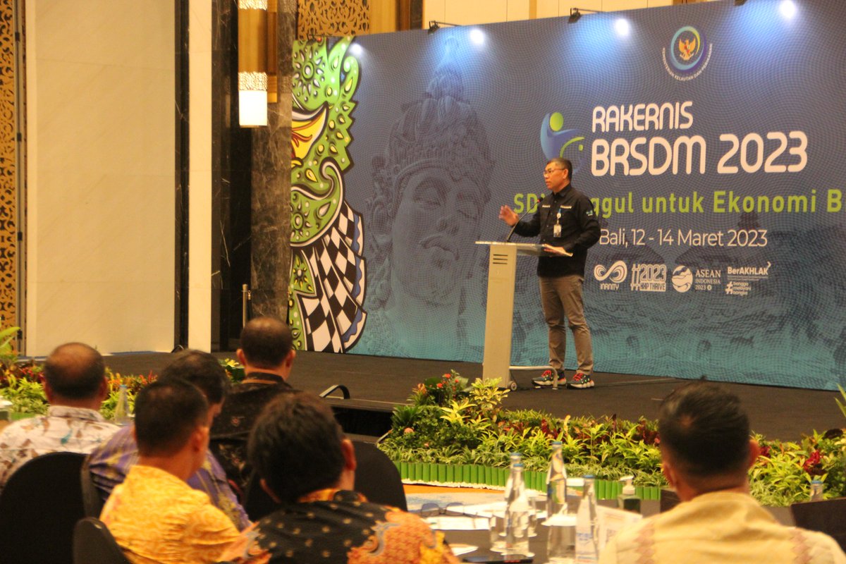 Rudi Alek Wahyudin (@alekrudi) on Twitter photo Menghadiri Rapat Kerja Teknis (Rakernis) BRSDM 2023, "SDM Unggul untuk Ekonomi Biru" di Bali 12 - 14 Maret 2023
#KKPThrive #BlueEkonomi
<a href="/saktitrenggono/">Sakti Wahyu Trenggono</a> @brsdm_kp <a href="/in_radiarta/">INRadiarta</a> @RISET_SOSEK Menghadiri Rapat Kerja Teknis (Rakernis) BRSDM 2023, "SDM Unggul untuk Ekonomi Biru" di Bali 12 - 14 Maret 2023
#KKPThrive #BlueEkonomi
<a href="/saktitrenggono/">Sakti Wahyu Trenggono</a> @brsdm_kp <a href="/in_radiarta/">INRadiarta</a> @RISET_SOSEK