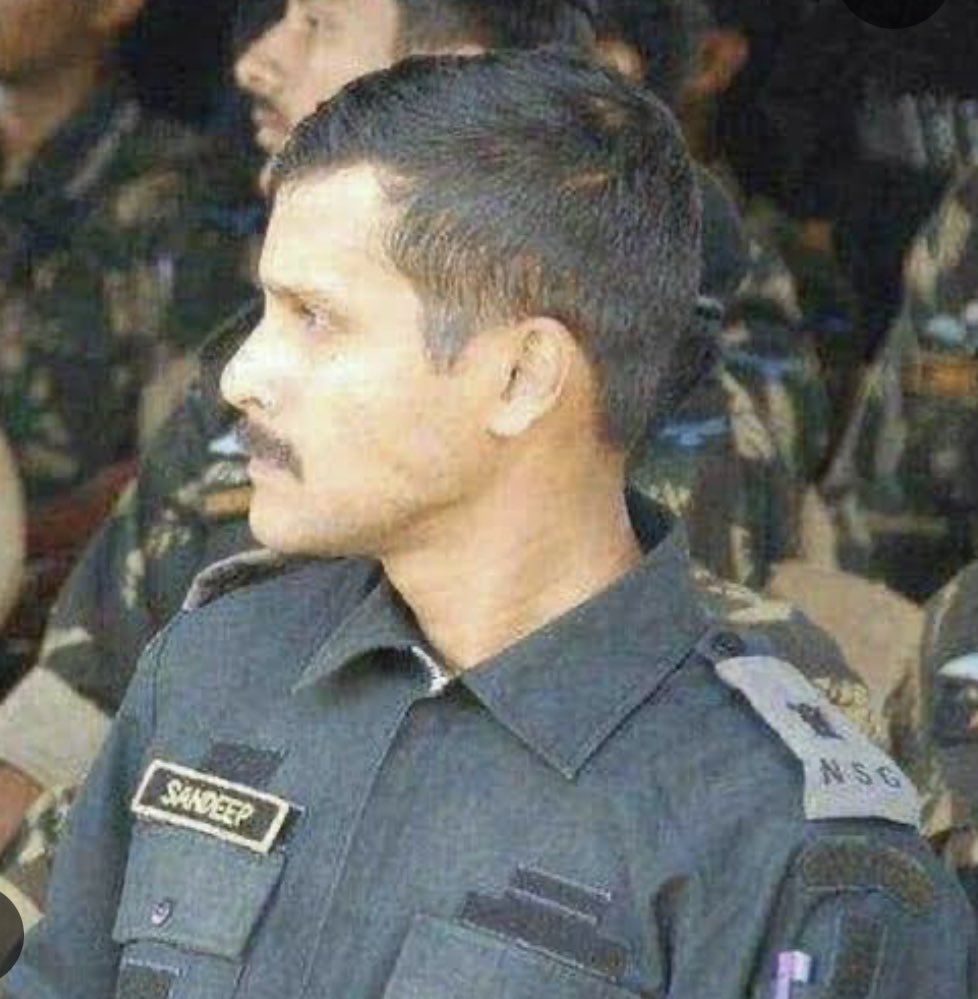 #MajorSandeepUnnikrishnan 
'Don't come up, I'll handle them'

Happy Birthday to the real life hero of our country 🎂💐🙏🏼