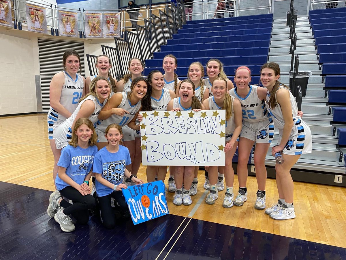 This team is BRESLIN BOUND!!! Another hard fought win keeps these amazing ladies dancing in March. Gutty performance by a gutty team👊🏽