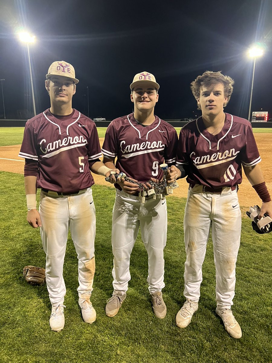 #LockedIn Players of the game go to <a href="/therealryanhost/">Numbers Guy</a> who was 3/3 w/ 2 BB, 5 RBIs, and 1 R. <a href="/MasonKuzel/">mason kuzel</a> who was 2-4, scored 2 runs. On the bump Landen Greene went CG giving up 2 hits, 3 Ks and 2 unearned runs. The Yoemen beat Rogers 13-2 to start district. #StandardsOverFeelings