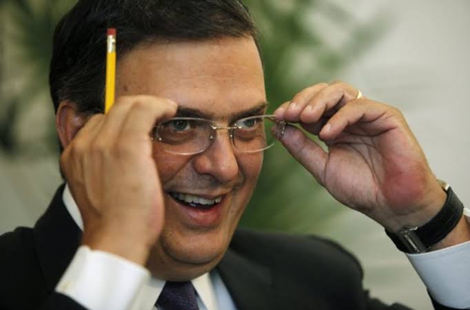 Marcelo Ebrard, el campeón en fracasos!

Ebrard, más salado que los pantalones de un pescador noruego Ebrard, Sin lugar a dudas en el aspecto político, Marcelo Luis Ebrard Casaubón no las tiene todas consigo....