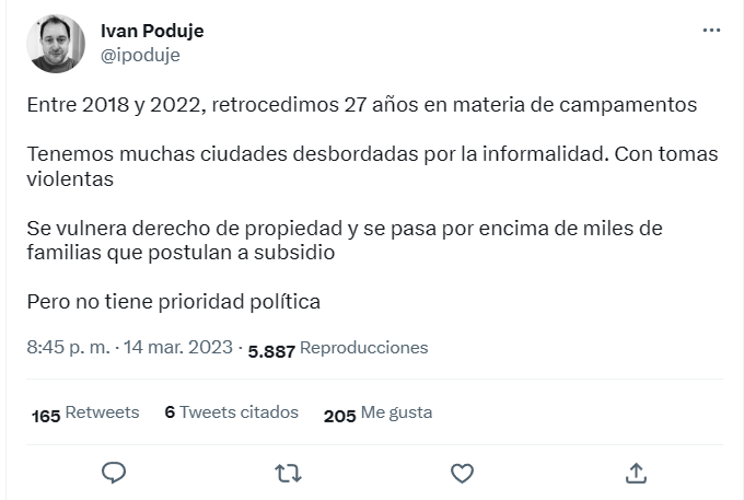 DivanPoduje's tweet photo. Entre 2018 y 2022 retrocedimos 27 años en materia de campamentos... ¿Sabe quién era el asesor del ministro de vivienda y del presidente en ese periodo? https://t.co/vjHbB90PV7