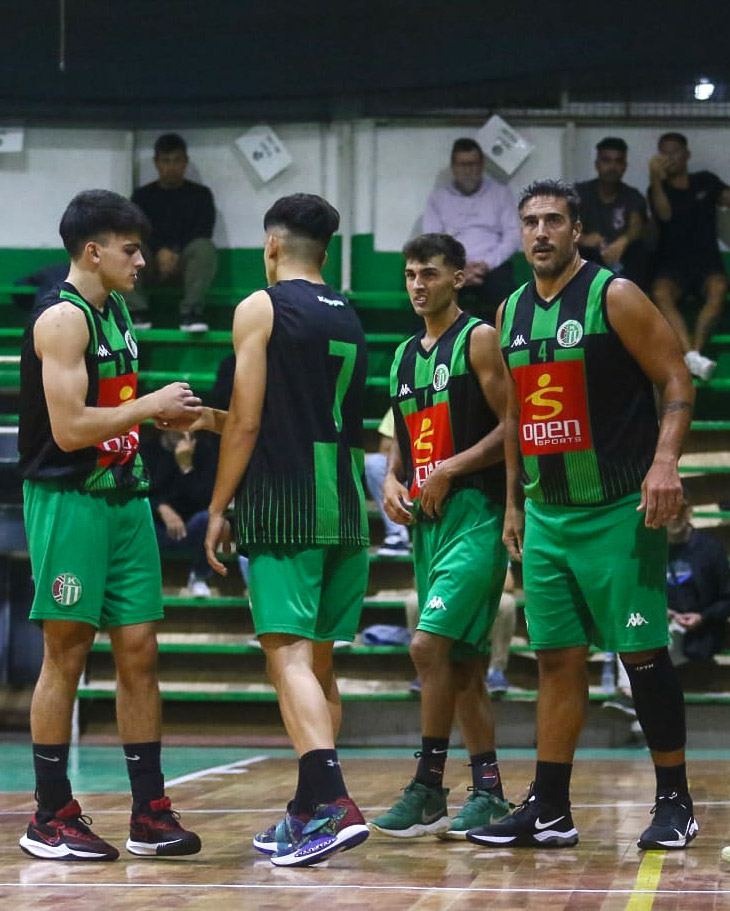 El Juego Perfecto (@ejpmdp) on Twitter photo 🏀 Por <a href="/laligafederalok/">La Liga Federal</a>, tercera victoria de <a href="/ClubKimberleyOK/">Club Atlético Kimberley</a> en la temporada: superó 83-81 a Estudiantes de La Plata.
📊 Joaquín Floria fue el goleador con 22 puntos. 🏀 Por <a href="/laligafederalok/">La Liga Federal</a>, tercera victoria de <a href="/ClubKimberleyOK/">Club Atlético Kimberley</a> en la temporada: superó 83-81 a Estudiantes de La Plata.
📊 Joaquín Floria fue el goleador con 22 puntos.