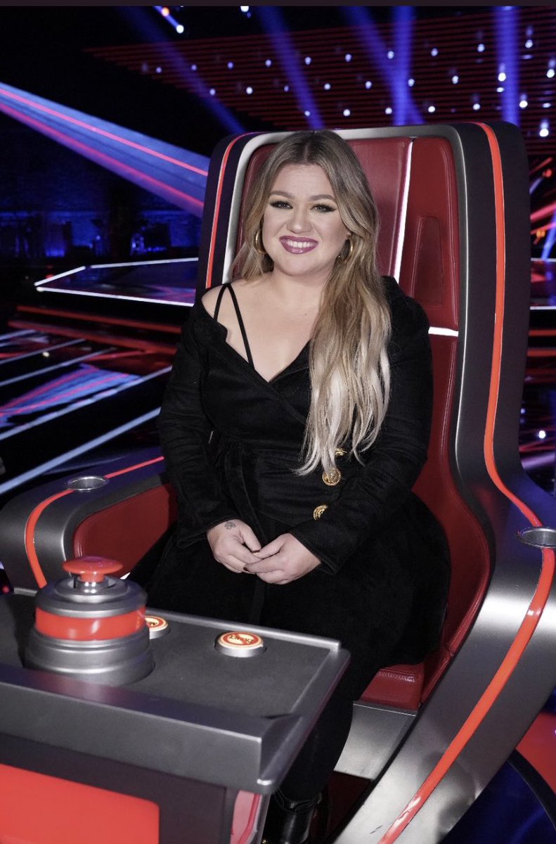 MyMOLis_KC's tweet photo. #teamkelly forever <3
@kellyclarkson 🫶 #TheVoice 
#thevoice23 https://t.co/HCwIbIebE8