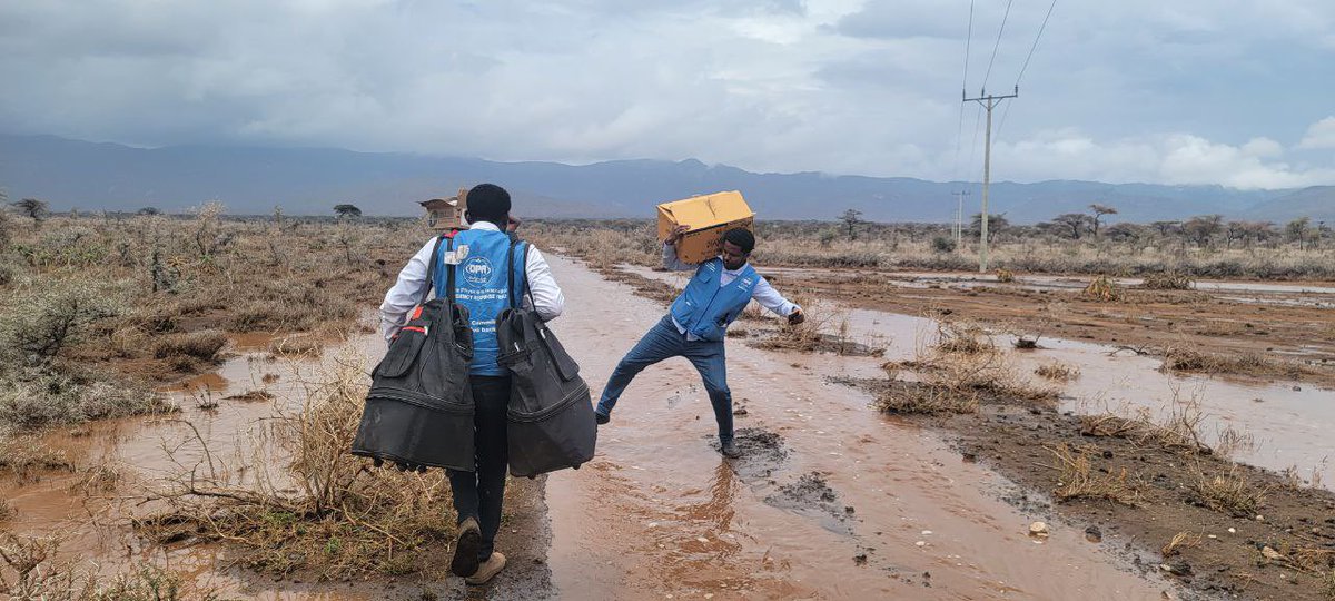 oromiaphysician's tweet photo. OPA is very grateful to #OPA_ERT_to_Borana team’s relentless effort, IOHPA’s invaluable collabn &amp; Borana Zone Health Office cooperation 
OPA’s ERT travelled to Dire Wereda Gololcha kebele, 40km away from Mega town and provided emergency medical services at site. Support continued https://t.co/C4sM7u2SIZ