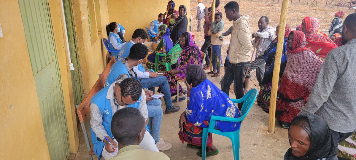 oromiaphysician's tweet photo. OPA is very grateful to #OPA_ERT_to_Borana team’s relentless effort, IOHPA’s invaluable collabn &amp; Borana Zone Health Office cooperation 
OPA’s ERT travelled to Dire Wereda Gololcha kebele, 40km away from Mega town and provided emergency medical services at site. Support continued https://t.co/C4sM7u2SIZ