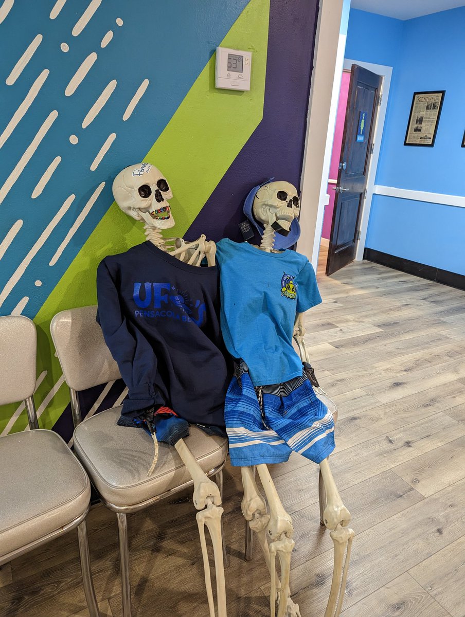 gfunklina's tweet photo. @Joe_Gatto We saw your parents vacationing on Pensacola Beach today🤣🥰🤣🥰 https://t.co/iueF4GINkN