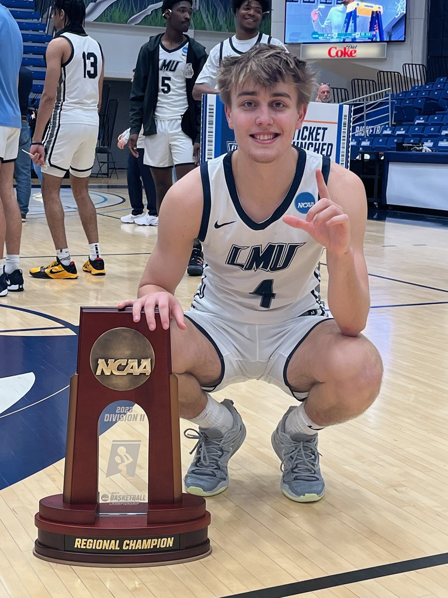 Congratulations to former #HOGEYE Basketball player Matthew Sells and the Lincoln Memorial Railsplitters on reaching the Division II Elite Eight.