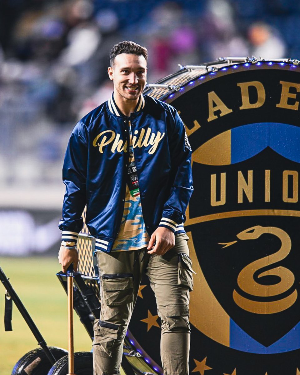 Our drum striker of the match, Philly boxer <a href="/SonnyConto/">Sonny</a>! ⚡️

#DOOP