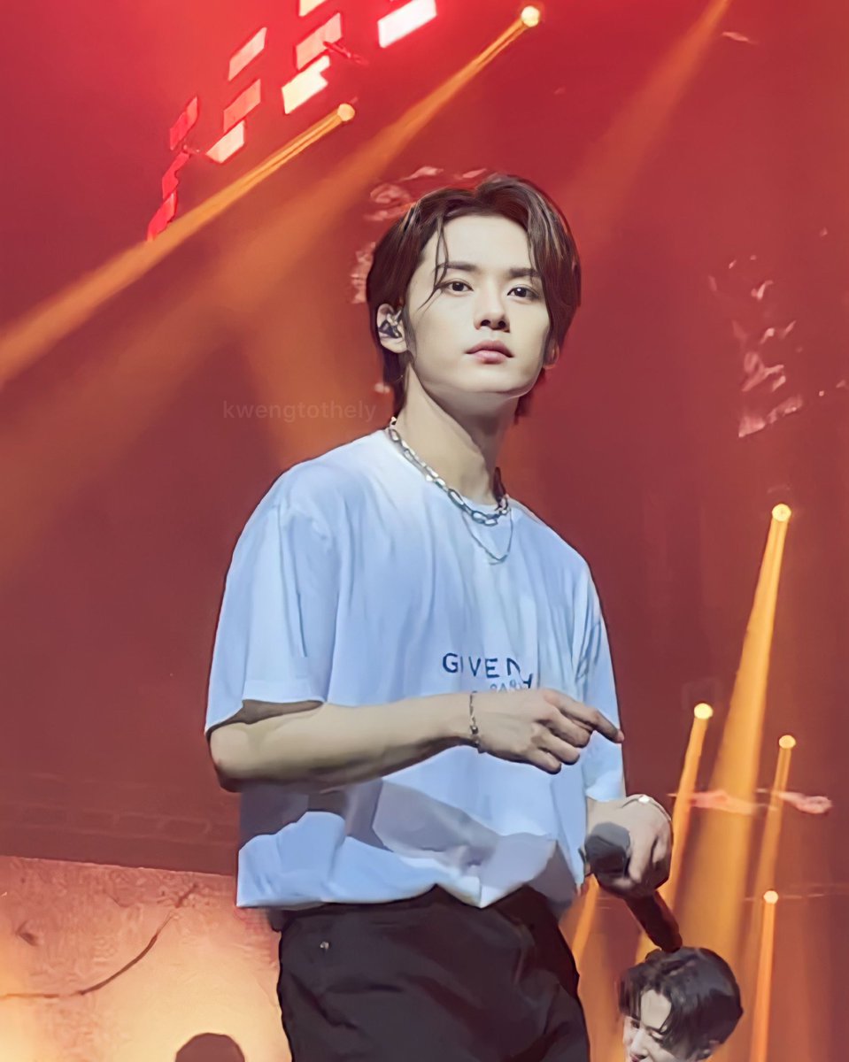 literally crying for his visuals 😭😭 

#SKZinMNL2023 #MANIAC_IN_MANILA #SKZinManila2023 #StrayKids #LeeKnow #리노