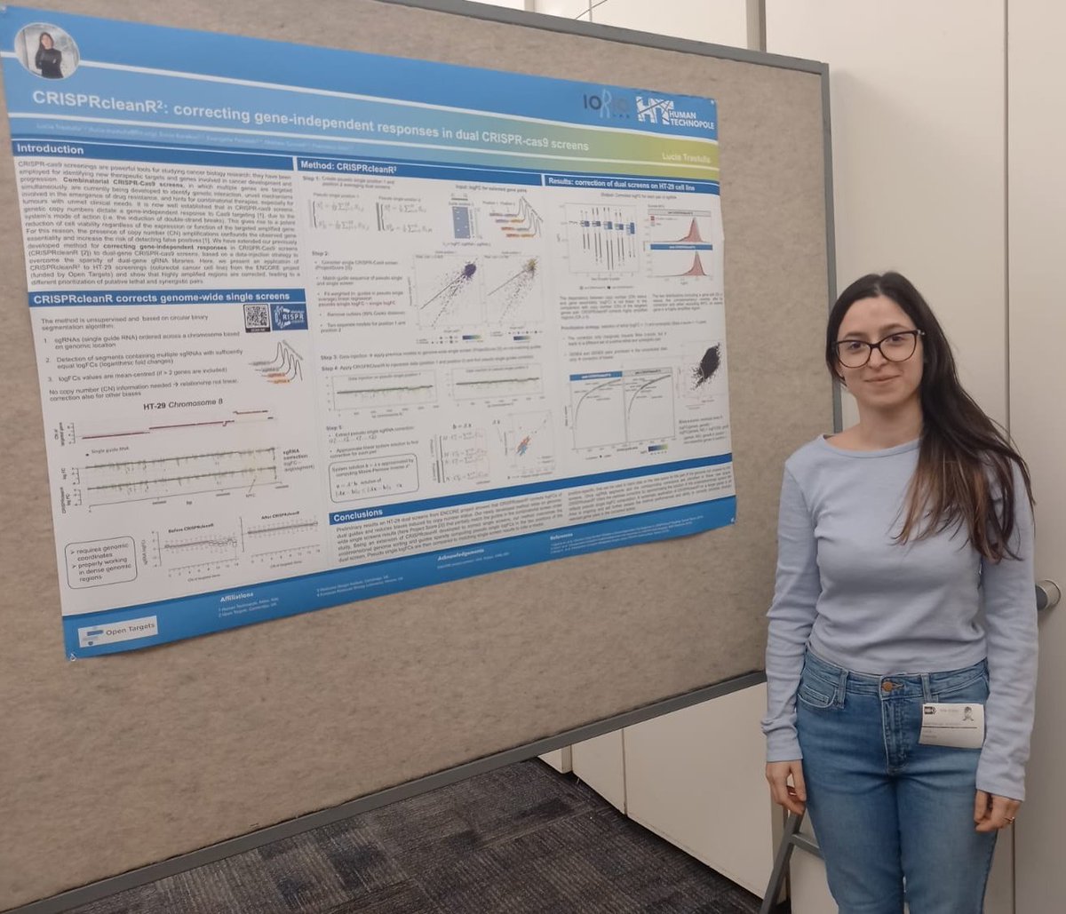 Exciting poster session at the <a href="/NIH/">NIH</a> during the SSACB. It was very insightful to discuss our method for correcting gene independent effects of combinatorial CRISPR-Cas9 screenings. Picture courtesy of <a href="/Ra_LeNoir/">Raffaele M. Iannuzzi</a>, random clothes due to delayed luggage courtesy of <a href="/Target/">Target</a>