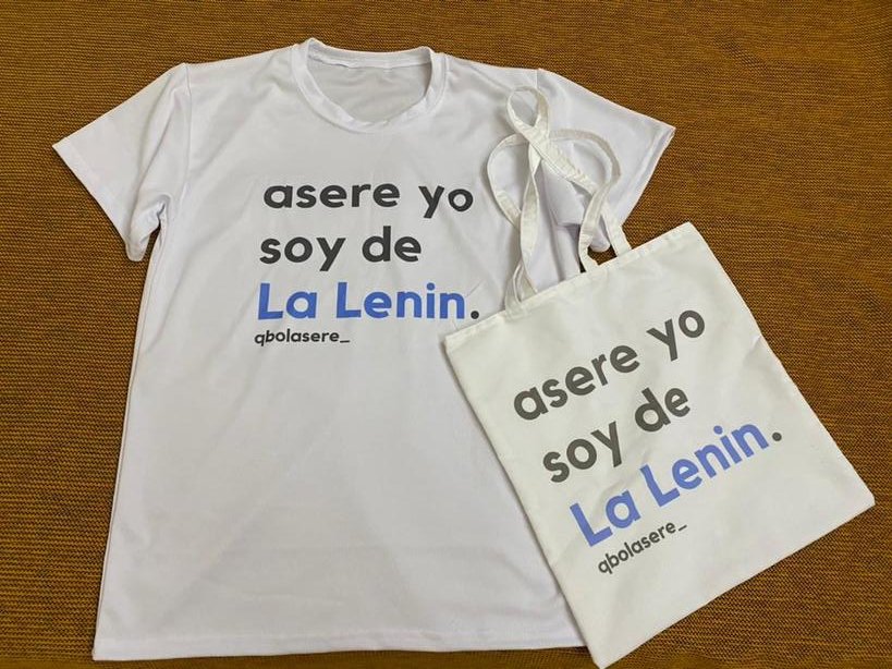 LaLenin_ipvce's tweet photo. Tenemos nuevos t-shirts y bolsas 💙 https://t.co/dSSVGhnSdV