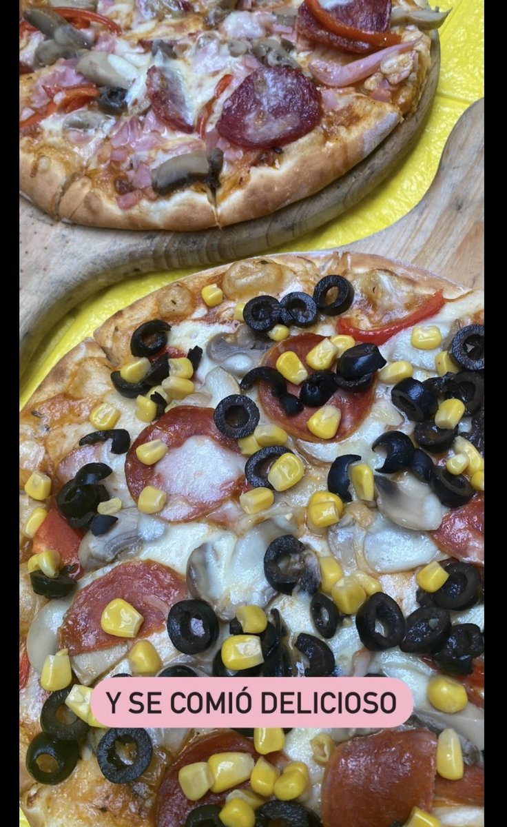 Pcandiluz's tweet photo. Ven y disfruta de nuestro Karaoke todos los Viernes y Sábados de 5pm/10pm,no te pierdas este emocionante ambiente que te ofrecemos en nuestra terraza.Además podrás degustar de nuestras famosas Pastas y Pizzzas a la leña. #karaoke #pizzas #pasticho #risotto #triodepasta #ravioles https://t.co/lpMkAJ7I6p