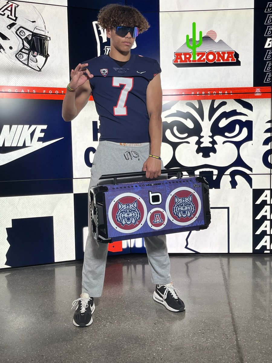 Ethan Draft (@ethandraft) on Twitter photo Had an amazing time visiting The University of Arizona. Thanks <a href="/ArizonaFBall/">Arizona Football</a> and <a href="/DannyLockhartS1/">Coach Danny Lockhart Football/Boxing/MMA</a> for allowing me to be there. Also big thanks to <a href="/Ballhawk__8/">Armond Hawkins JR “Mondo”</a> and <a href="/Brettarce84/">brett</a> it was a pleasure meeting both of you.
<a href="/TEAMHUSTLEFTBL/">TEAM HUSTLE FOOTBALL</a> <a href="/VHS_Football/">Valencia Tiger Football</a> Had an amazing time visiting The University of Arizona. Thanks <a href="/ArizonaFBall/">Arizona Football</a> and <a href="/DannyLockhartS1/">Coach Danny Lockhart Football/Boxing/MMA</a> for allowing me to be there. Also big thanks to <a href="/Ballhawk__8/">Armond Hawkins JR “Mondo”</a> and <a href="/Brettarce84/">brett</a> it was a pleasure meeting both of you.
<a href="/TEAMHUSTLEFTBL/">TEAM HUSTLE FOOTBALL</a> <a href="/VHS_Football/">Valencia Tiger Football</a>