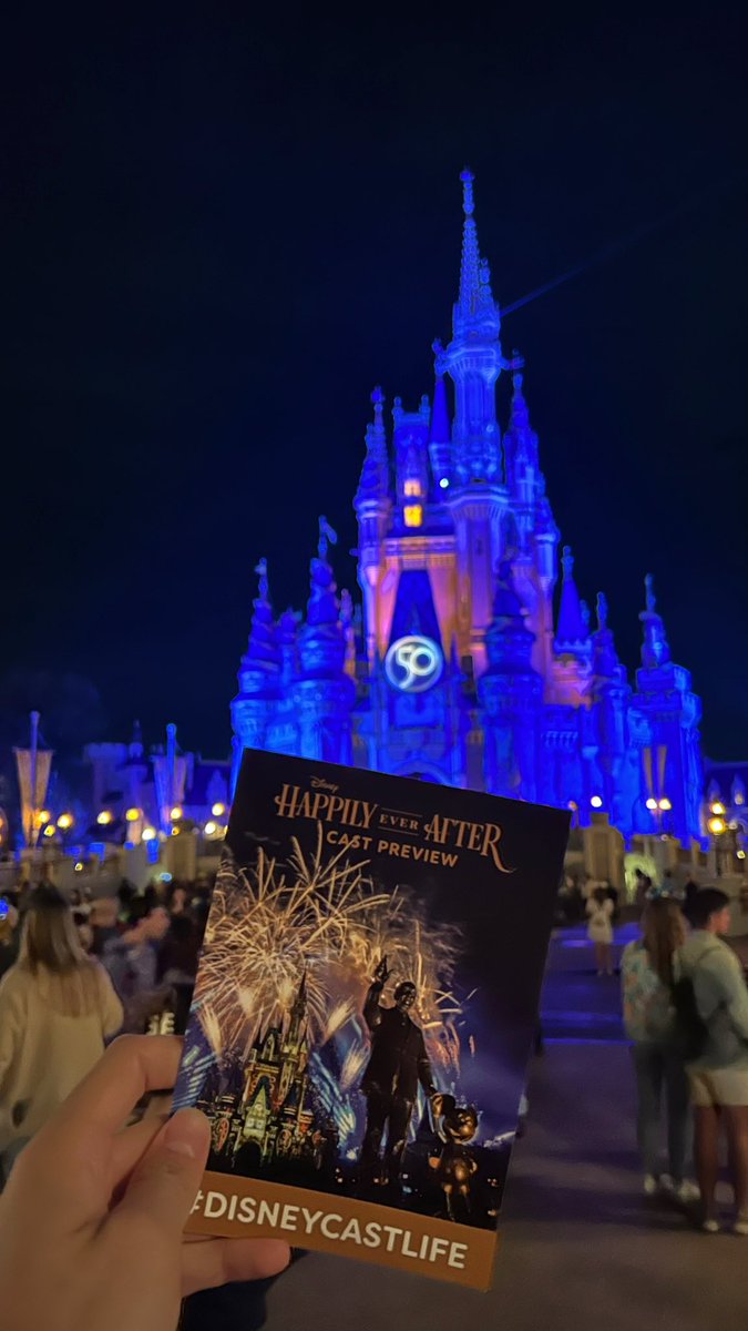 AndreaGalbusera's tweet photo. Ready for the comeback of #HappilyEverAfter at @WaltDisneyWorld 😍

#DisneyCastLife #CastPreview #DisneyPrograms @DisneyInterns https://t.co/RPlS45eFDM