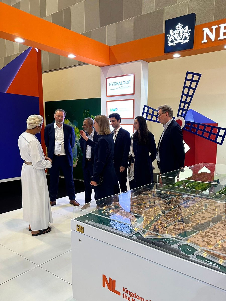 NLinOman's tweet photo. Day 2 of OSW 2023 @oman_week started w/ a warm welcome &amp; great pleasure to HE minister Salim Al Aufi of @Mog_Oman at 🇳🇱 pavilion.
hosted a network reception for 🇳🇱 companies from water &amp; energy sector. 
last day visit us 🇳🇱 booth 1710
#omansustainabilityweek @nwpnederland 🇳🇱🇴🇲 https://t.co/Xjuh8KktbM