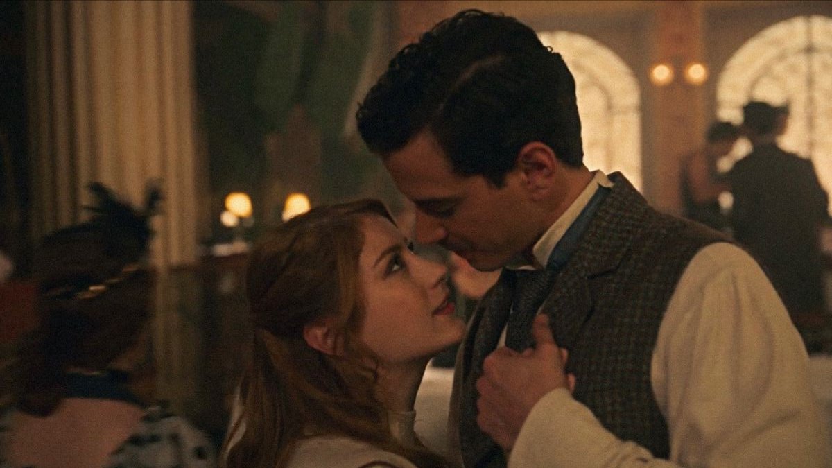 varcatch's tweet image. eu te amo série turca em que a protagonista viaja no tempo pro ano de 1919, encontra uma mulher idêntica a ela que foi assassinada e ainda se apaixona pelo "vilão" que é sua alma gêmea separada pelo tempo, mas não podem ficar juntos pra não alterar passado e futuro eu te amo