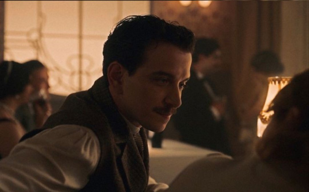 varcatch's tweet image. eu te amo série turca em que a protagonista viaja no tempo pro ano de 1919, encontra uma mulher idêntica a ela que foi assassinada e ainda se apaixona pelo "vilão" que é sua alma gêmea separada pelo tempo, mas não podem ficar juntos pra não alterar passado e futuro eu te amo