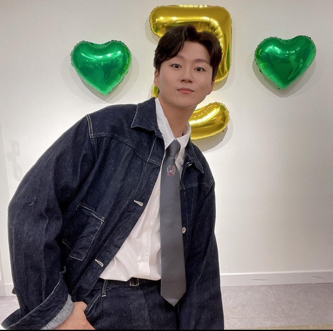 4_rest_treasure's tweet photo. 리더님 인스스💫 https://t.co/Qr8eH8ZYTy