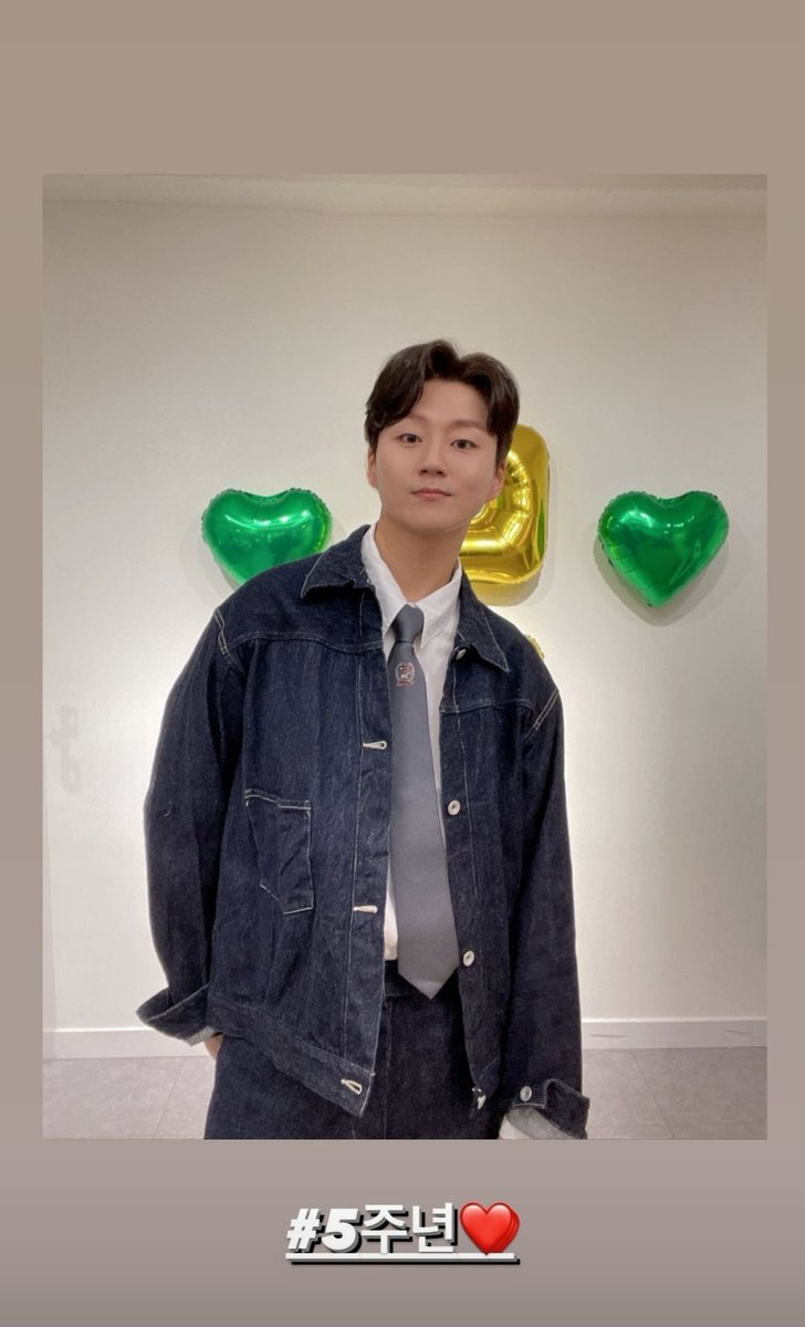 4_rest_treasure's tweet photo. 리더님 인스스💫 https://t.co/Qr8eH8ZYTy