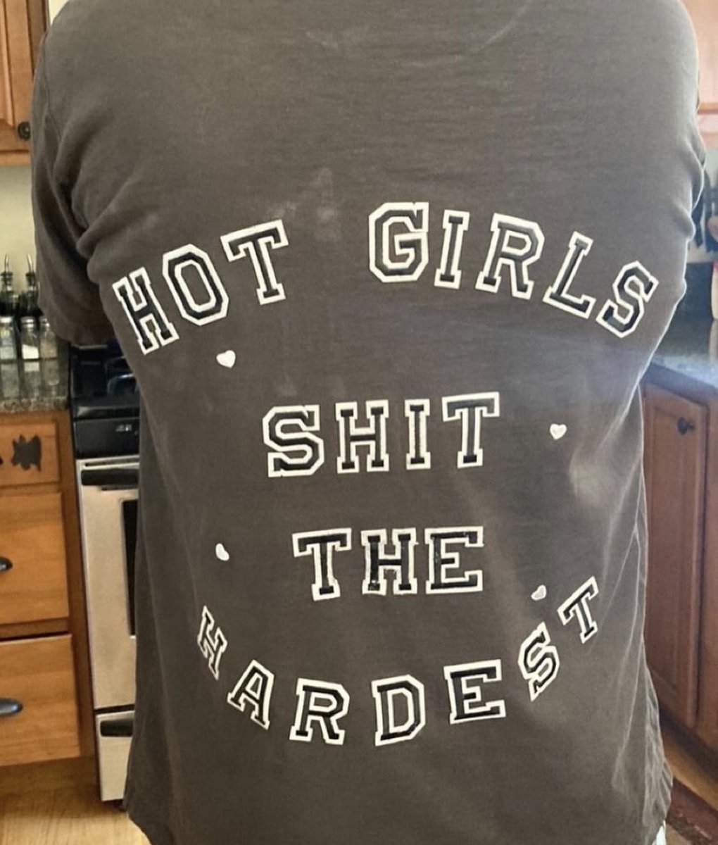 shirtsthtgohard's tweet photo. https://t.co/DbeVcz1V7q