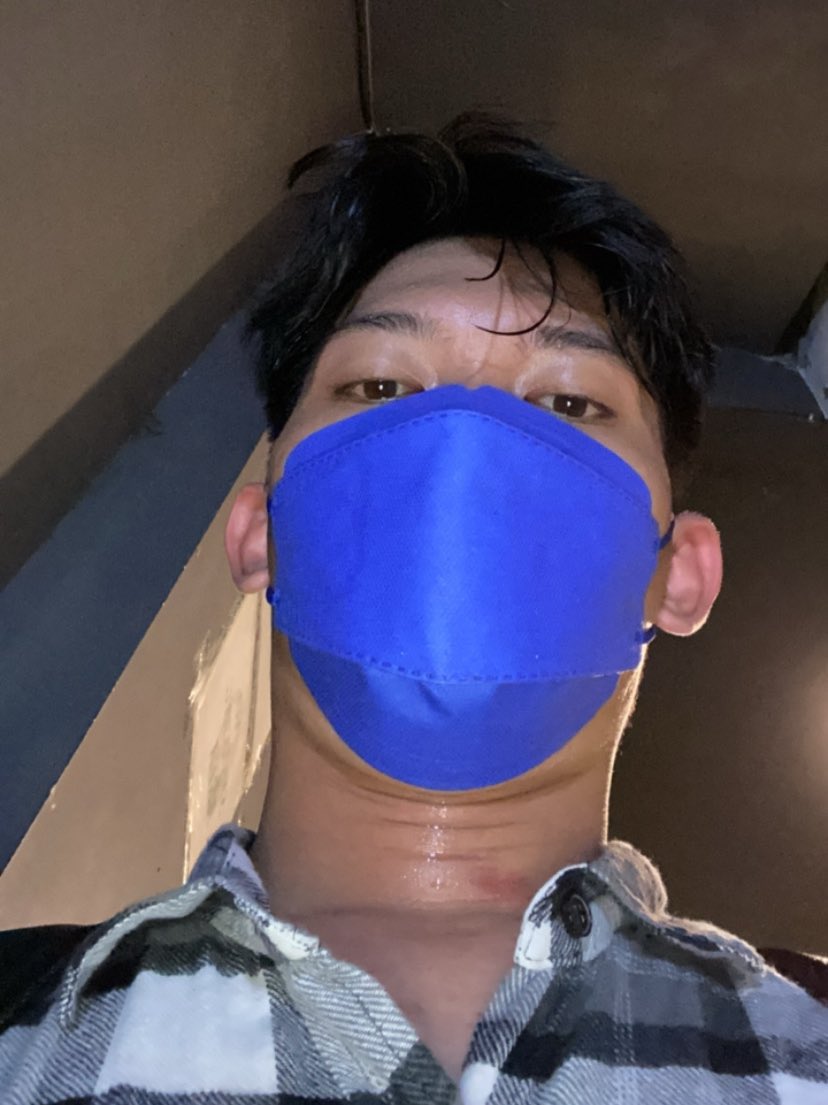 ericklyz's tweet photo. bisa tolong lapin keringet gue? https://t.co/H0M4JFBdi0