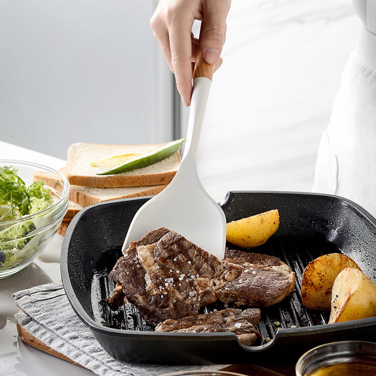 aesthetic_nook's tweet photo. ✨ Cooking Utensils Set ✨

Checkout now 🛒: https://t.co/efAYukPMi6
More recos here 🛍: https://t.co/TfQasBxN0O

📸 ctto
#homeandliving #cookingutensils #kitchengoals #foodie #cookingtips https://t.co/jGETrwjJlg