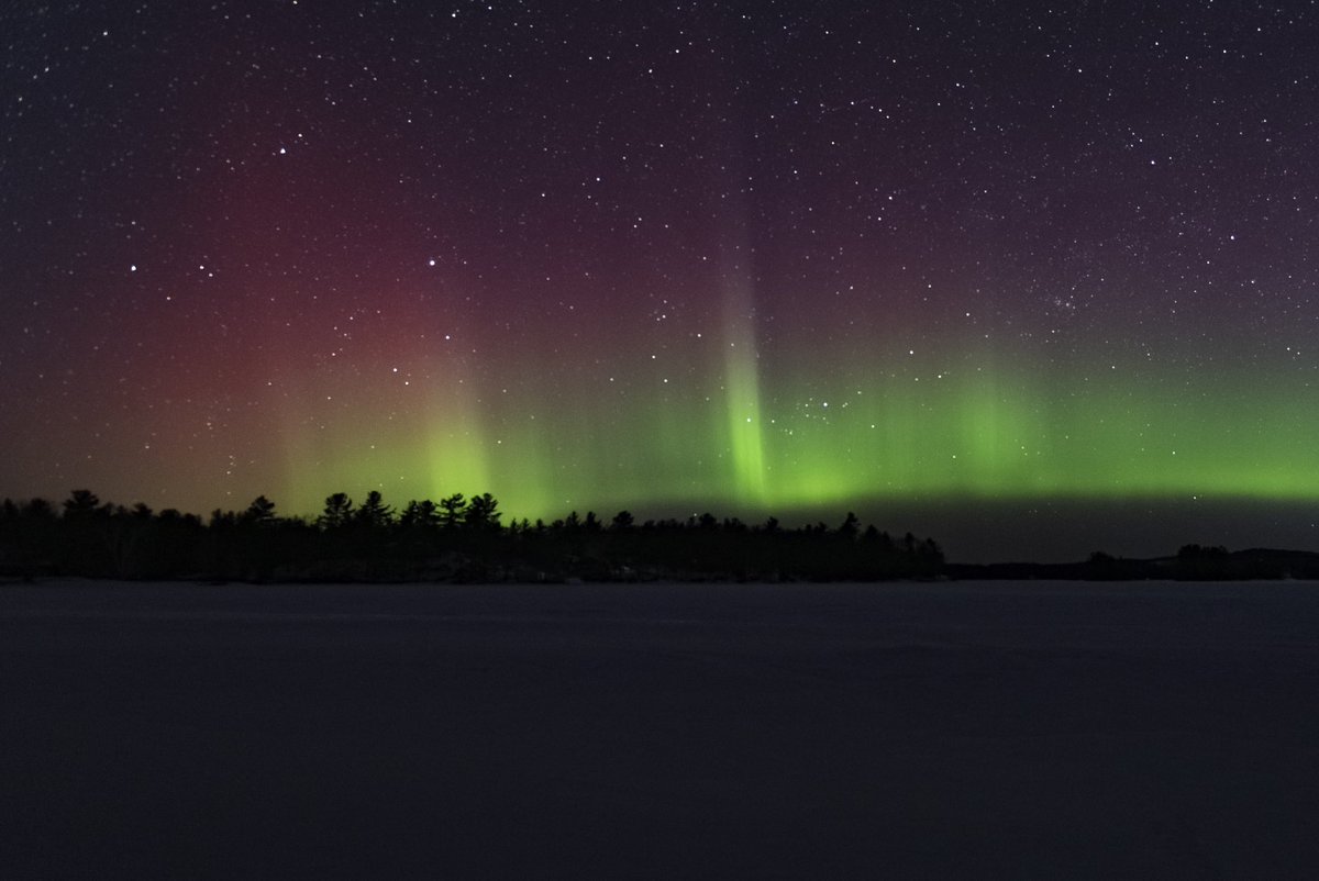 xEvidencEx's tweet photo. Northern Lights Ontario Kasshabog Lake Tonight 3am https://t.co/GR6JcHEd7O