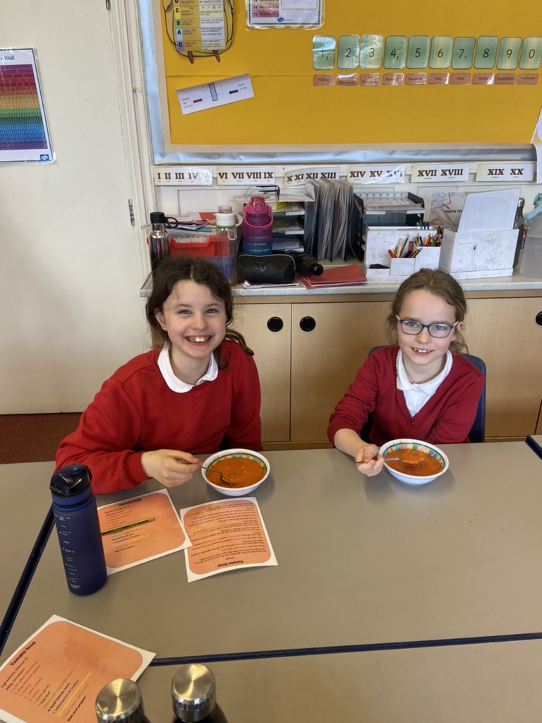 WelbeckCuckney's tweet photo. Cooking club this week 🍅🥫 https://t.co/Wzuo3Sm3BH