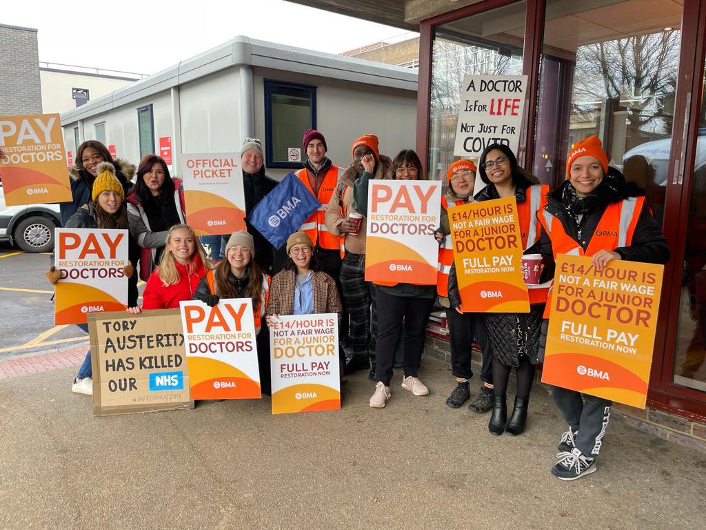 BMAResidents's tweet photo. Day three is here - our final day of strike action across England 

See you on the picket line 🪧📢💪

Keep sharing your photos on #JuniorDoctorsStrike 
#PayRestoration https://t.co/7SthOdEmgQ