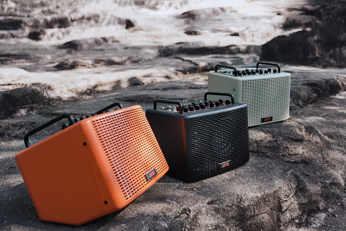 [NEW] BSK-40 is a new 40W guitar amp with singing &amp; live-streaming functions. It delivers dynamic and detailed sound, with high resolution, you’ll definitely be amazed. Ideal for home live streaming, family gathering, team building, picnic, and camping, convenient and portable.