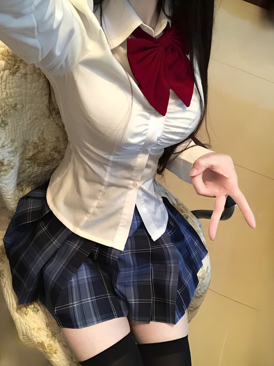 喜欢姐就说，别等姐走了一个人听伤感情歌 https://t.co/KLH237PLoP