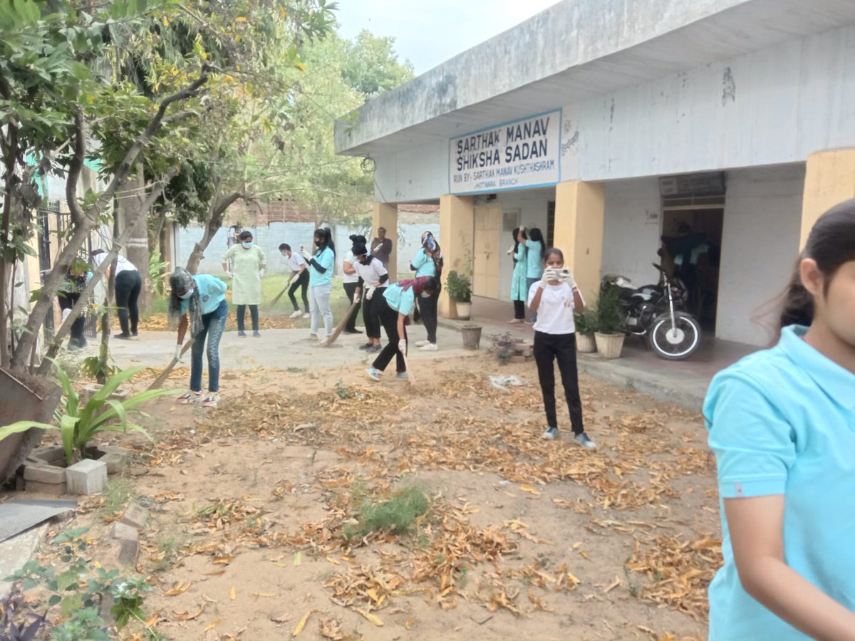 skirti901's tweet photo. Vibrant activities #NSS Special camp #Culture of India #Ek bharat shrestha Bharat#Clean India#Donation drive by volunteers @RathaurMeena @nssdistcojaipur @NssRajasthan @ianuragthakur @SPBhatnagar4 https://t.co/28gNO0cUaA