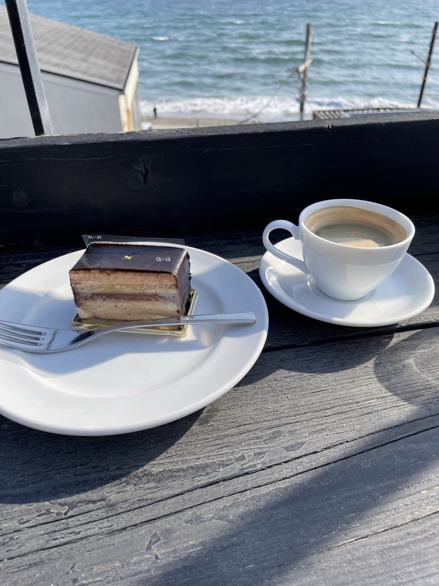 cafe_339's tweet photo. #春から静大　#カフェ巡り　#静大サークル　新入生男女ともに大歓迎です！ https://t.co/G65sz3aLpD