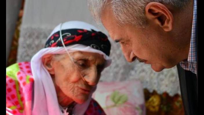 AKP Genel Başkanvekili Binali Yıldırım’ın annesi Fahriye Yıldırım hayatını kaybetti.