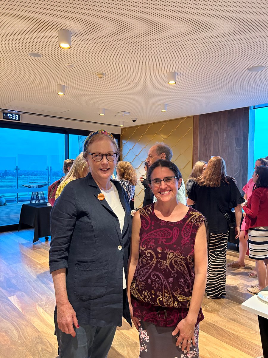 Melissa Petrakis tweet media