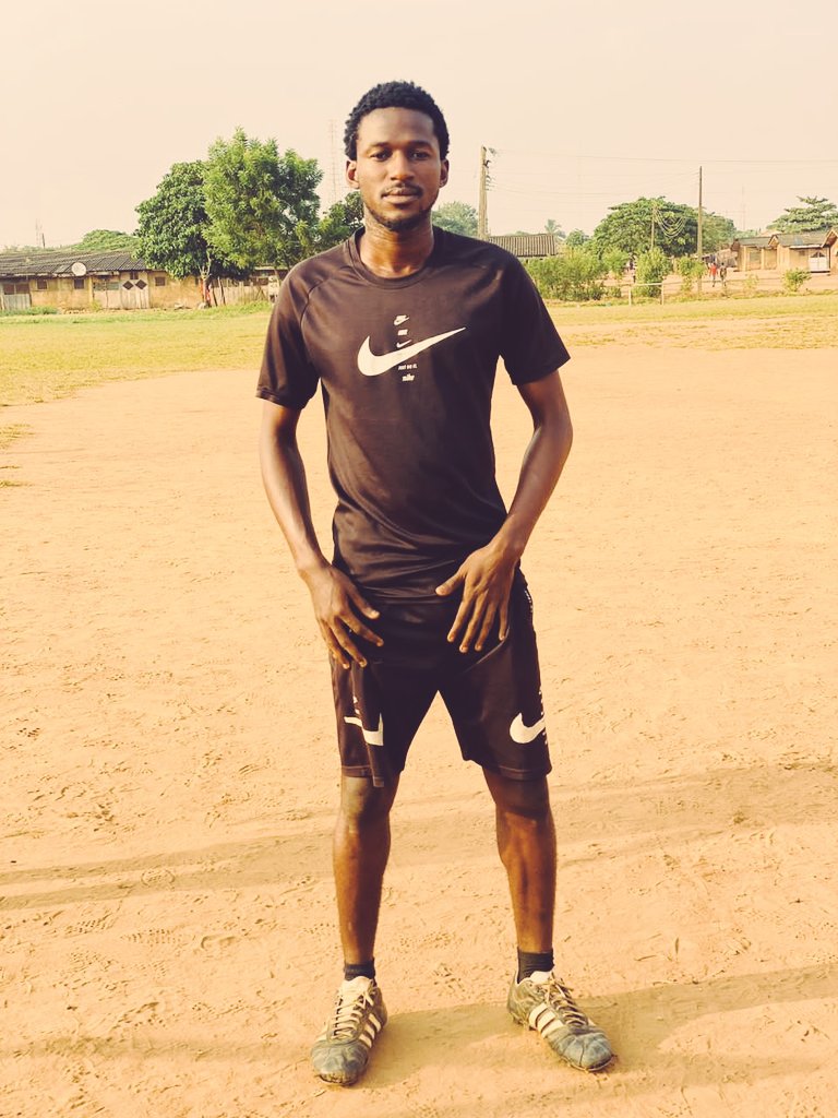 SadeeqGyare's tweet photo. CB 👿 https://t.co/BGEP7hkP1q