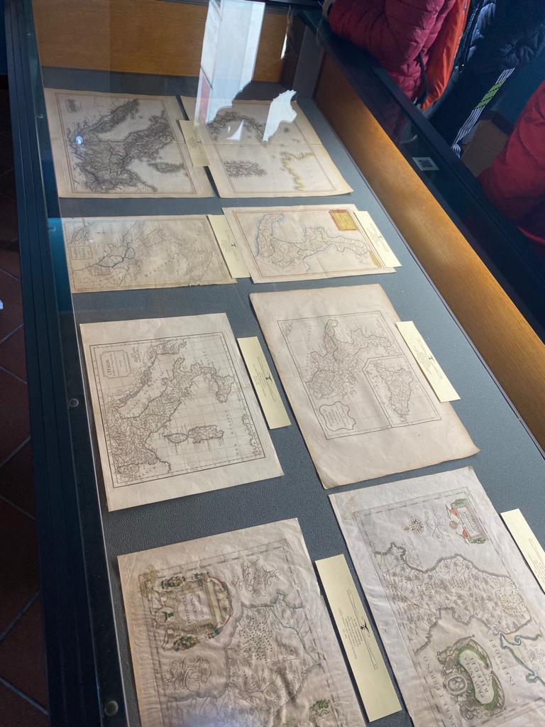 TBrettii's tweet photo. Attraverso le mappe è possibile vedere il cambiamento di Cetraro negli anni. #ASOCMEDIE22223 #ASOCMEDIE @ascuoladioc @Monithon https://t.co/cKMhPlQsU0