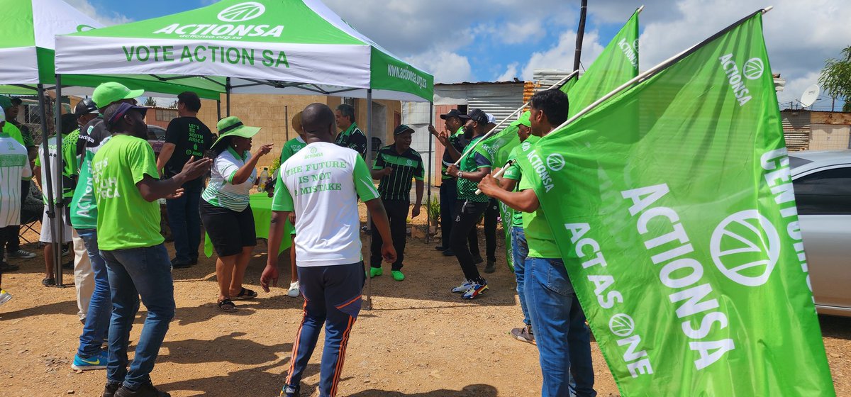 MjekanaJK's tweet photo. ActionSA Tshwane welcomes The People's Chairperson Cllr Funzi Ngobeni. 

Let's Fix Tshwane @Funzi_Ngobeni 
@HermanMashaba @Action4SA @henriettefroh @mark_boikanyo @adrubosch https://t.co/I3rA9wge1a