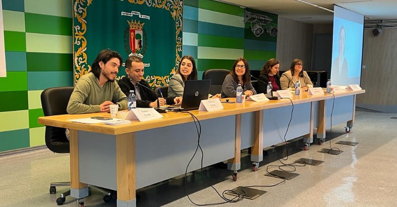UAM_Madrid's tweet photo. 🎧 ¡Nace el proyecto piloto Podcast @Horizontes_UAM!

🎙️🌏 Su objetivo es informa a la comunidad universitaria de las opciones de movilidad internacional que ofrece la #UAM, y dar a conocer las experiencias y anécdotas de estudiantes que han disfrutado la aventura internacional